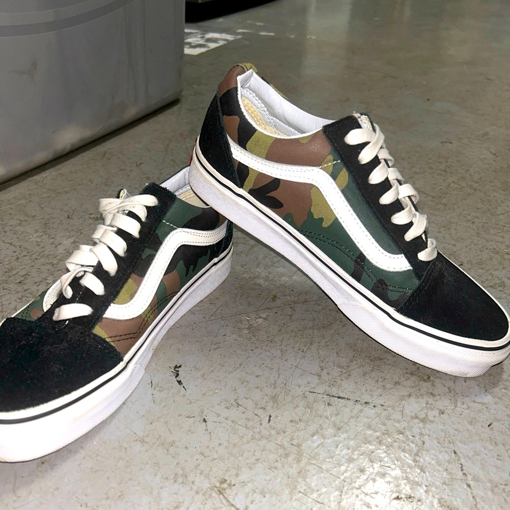 Vans women size 5.5 fairly new